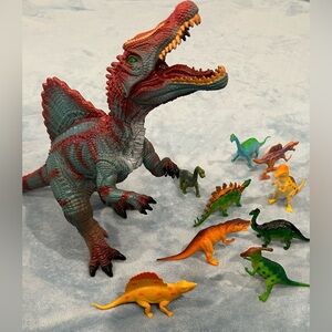 Spinosaurus 16” Dinosaur with sound + 9 mini dinosaurs